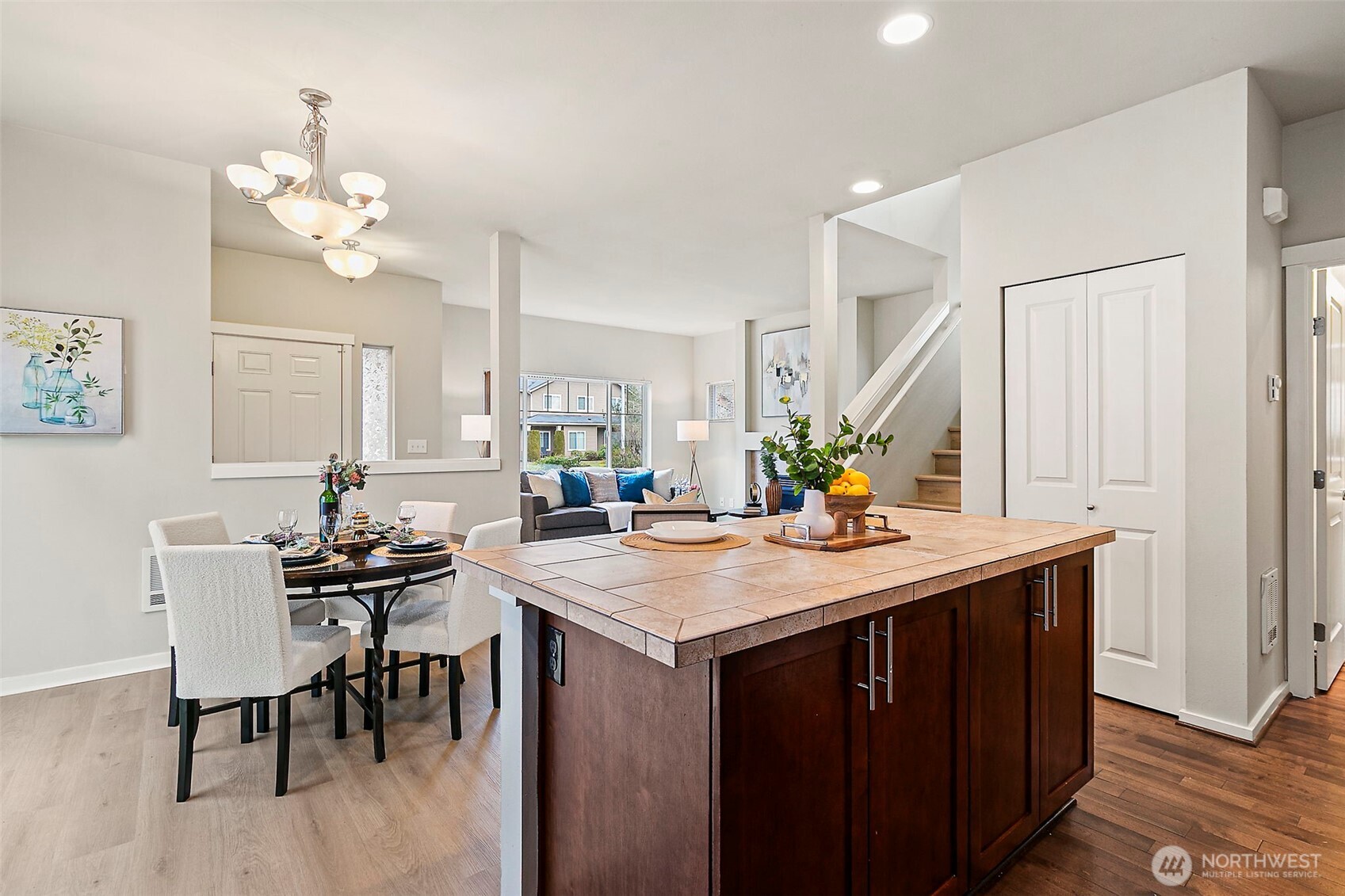 1051 42nd Court NE Auburn WA 98002