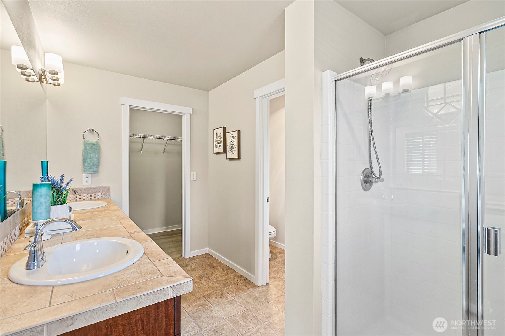 1051 42nd Court NE Auburn WA 98002