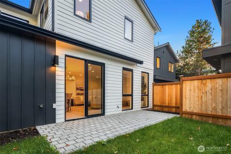 10172 NE 113th Place Kirkland WA 98033