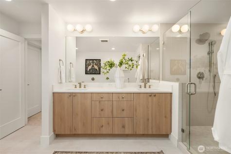 10172 NE 113th Place Kirkland WA 98033