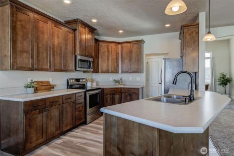 415 SW R Street Quincy WA 98848