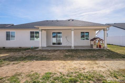 415 SW R Street Quincy WA 98848