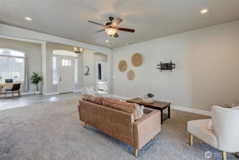 415 SW R Street Quincy WA 98848