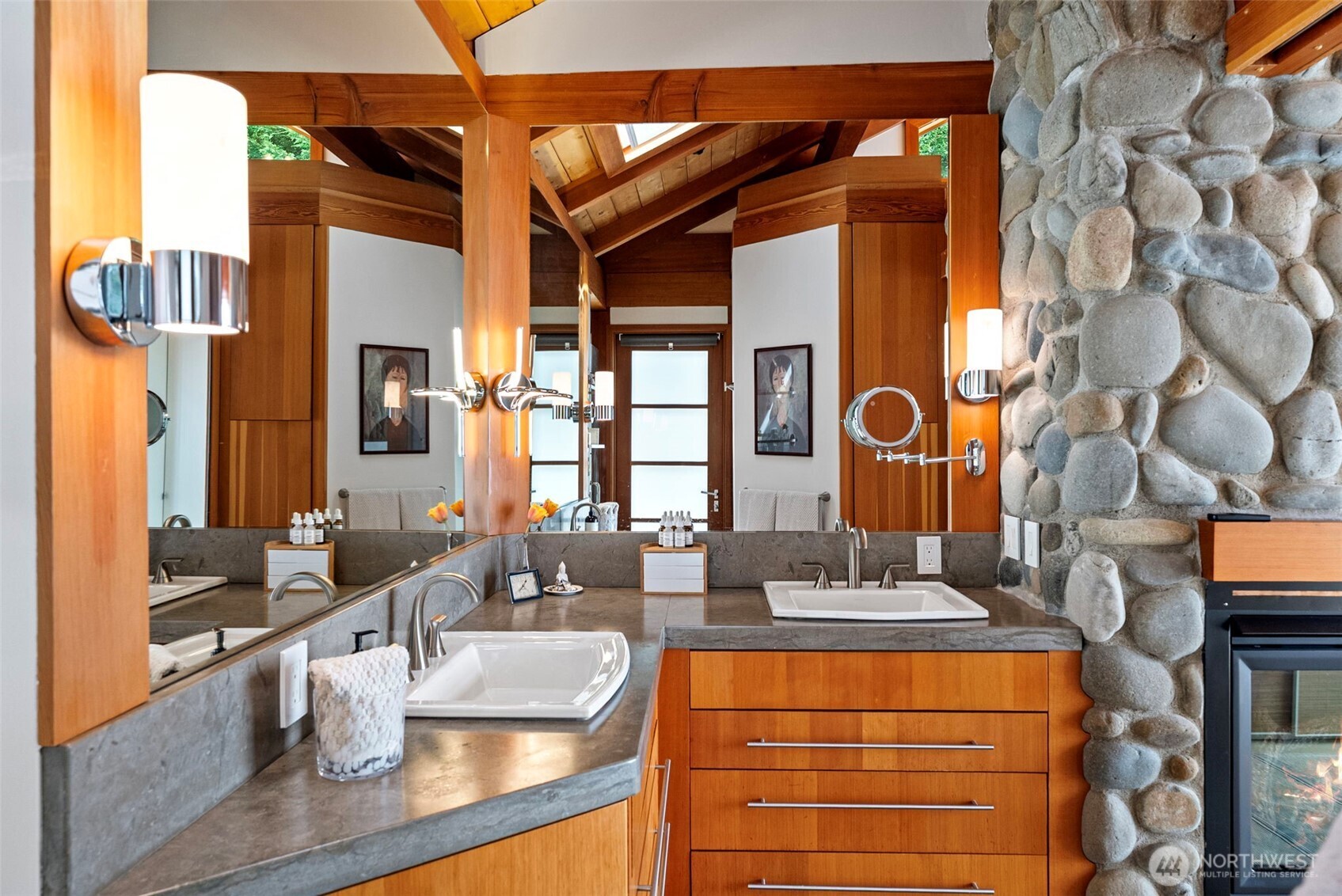 540 3rd Avenue Fox Island WA 98333