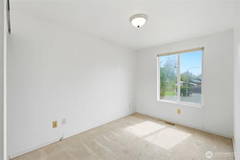 6113 95th Place NE Marysville WA 98270