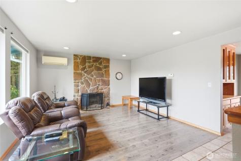 6113 95th Place NE Marysville WA 98270