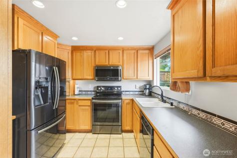 6113 95th Place NE Marysville WA 98270