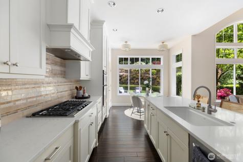 23115 SE 44th Street Sammamish WA 98075