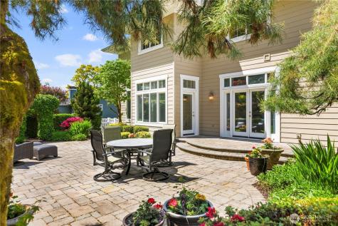 23115 SE 44th Street Sammamish WA 98075