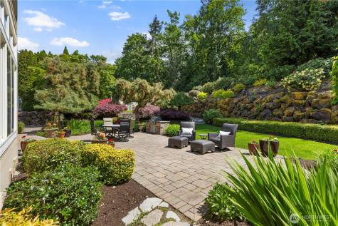 23115 SE 44th Street Sammamish WA 98075