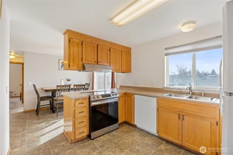 1215 Lowry Street Moses Lake WA 98837