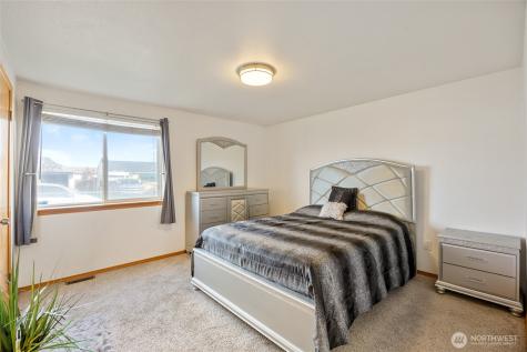 1215 Lowry Street Moses Lake WA 98837