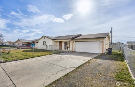 1215 Lowry Street Moses Lake WA 98837