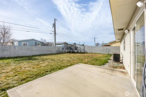 1215 Lowry Street Moses Lake WA 98837