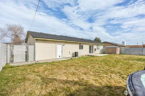 1215 Lowry Street Moses Lake WA 98837