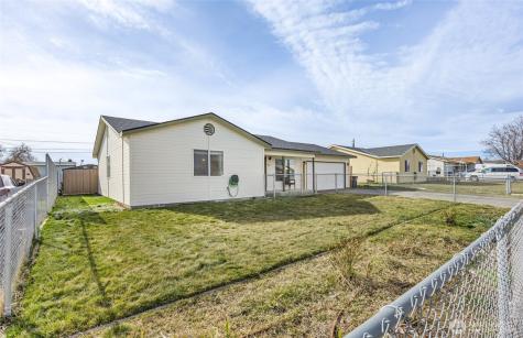 1215 Lowry Street Moses Lake WA 98837