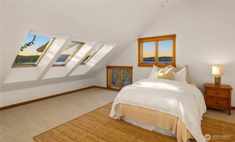 14433 Silven Avenue NE Bainbridge Island WA 98110