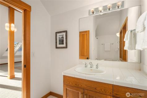 14433 Silven Avenue NE Bainbridge Island WA 98110