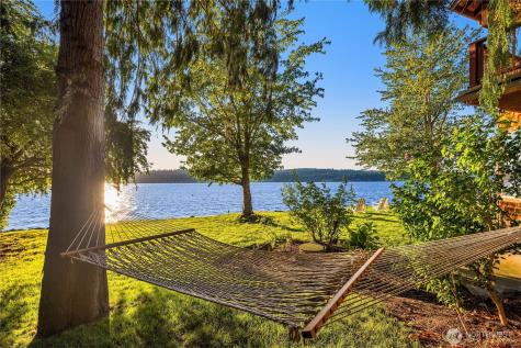 14433 Silven Avenue NE Bainbridge Island WA 98110