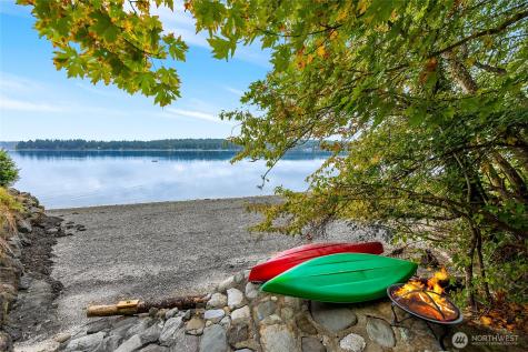 14433 Silven Avenue NE Bainbridge Island WA 98110