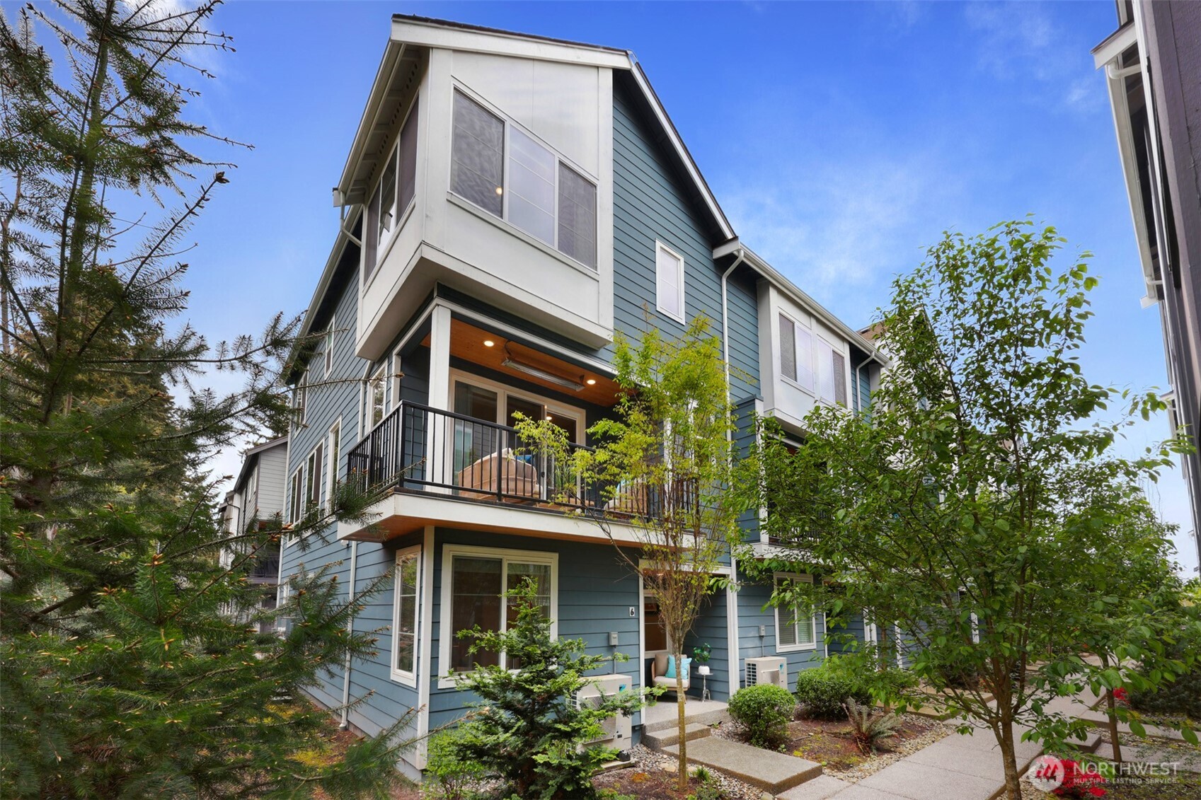 6633 NE 188th Court Kenmore WA 98028