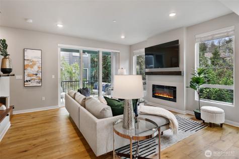 6633 NE 188th Court Kenmore WA 98028