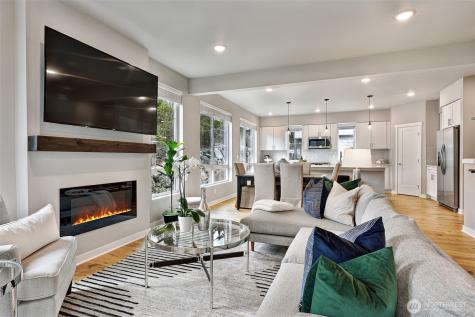 6633 NE 188th Court Kenmore WA 98028