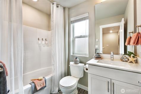6633 NE 188th Court Kenmore WA 98028