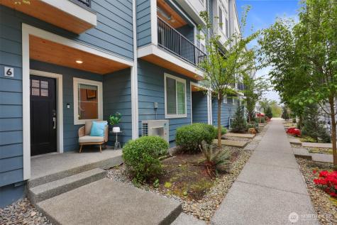 6633 NE 188th Court Kenmore WA 98028
