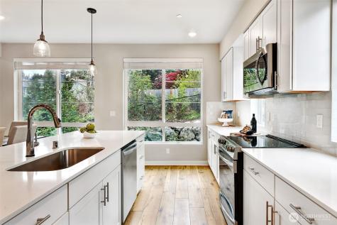 6633 NE 188th Court Kenmore WA 98028