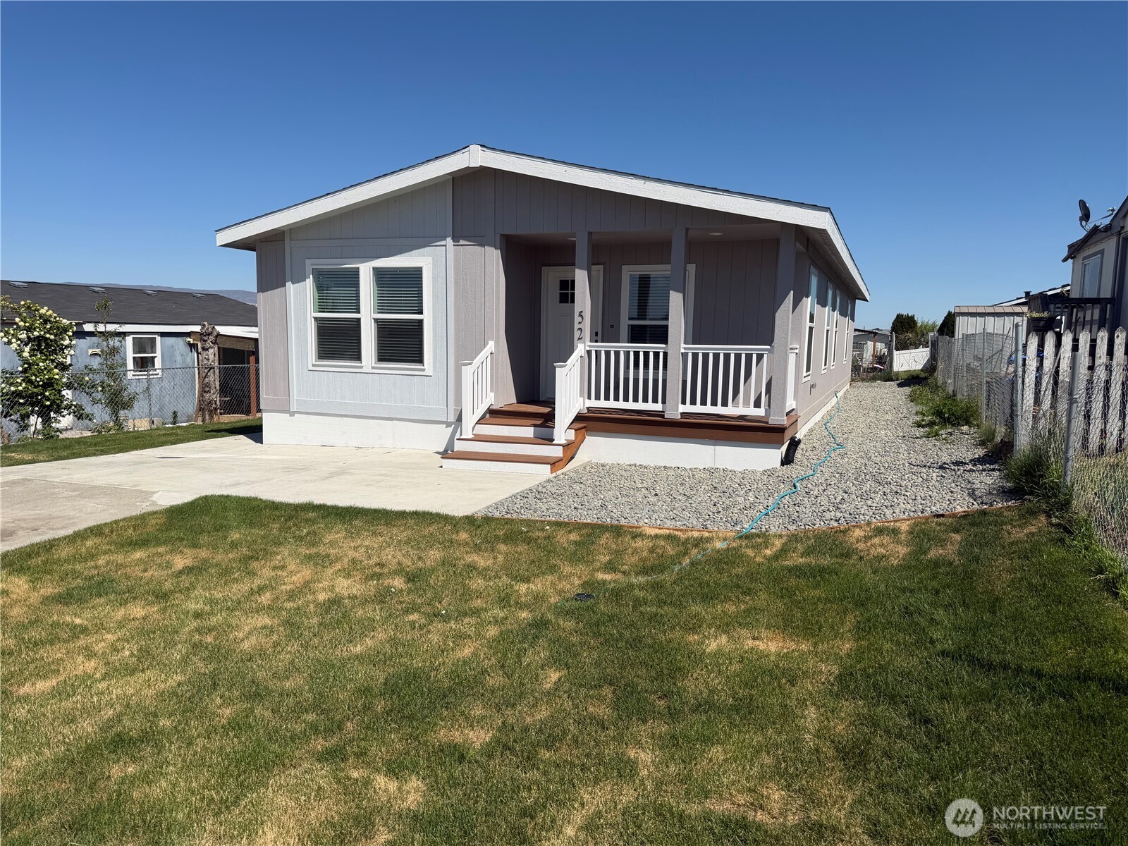 402 Maple Avenue Sunnyside WA 98944