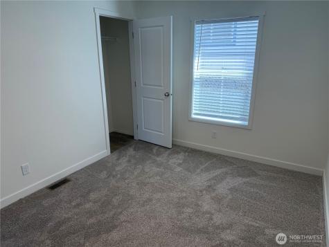 402 Maple Avenue Sunnyside WA 98944