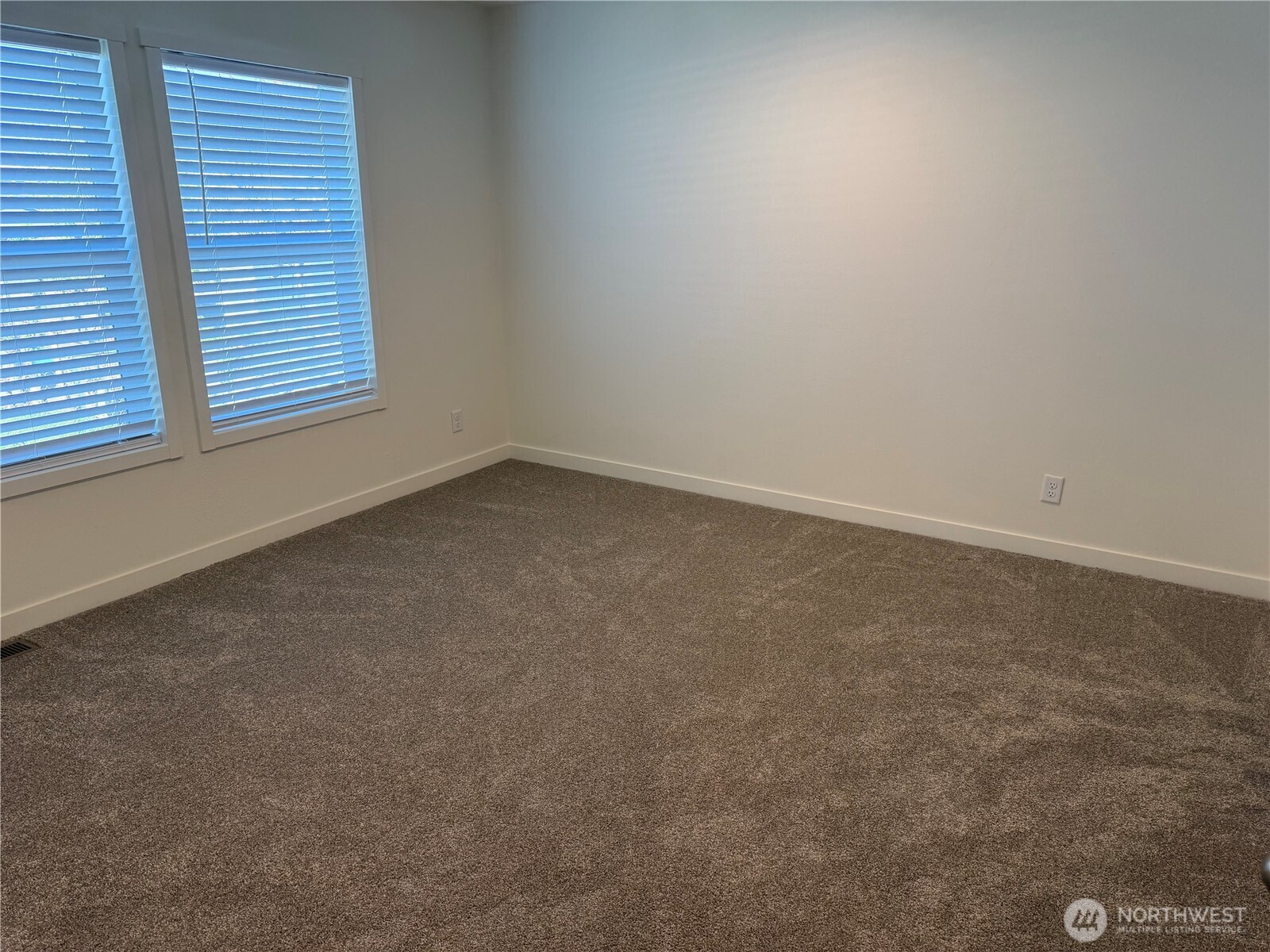 402 Maple Avenue Sunnyside WA 98944