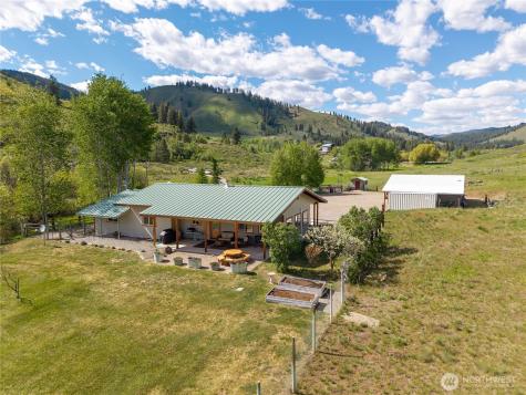 446 Rendezvous Road Winthrop WA 98862