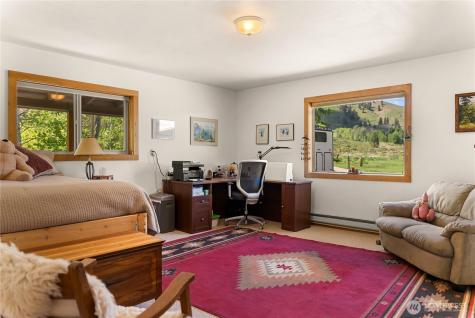 446 Rendezvous Road Winthrop WA 98862
