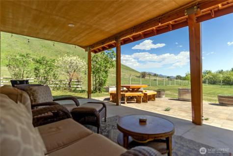 446 Rendezvous Road Winthrop WA 98862