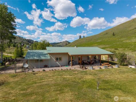 446 Rendezvous Road Winthrop WA 98862