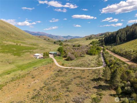 446 Rendezvous Road Winthrop WA 98862
