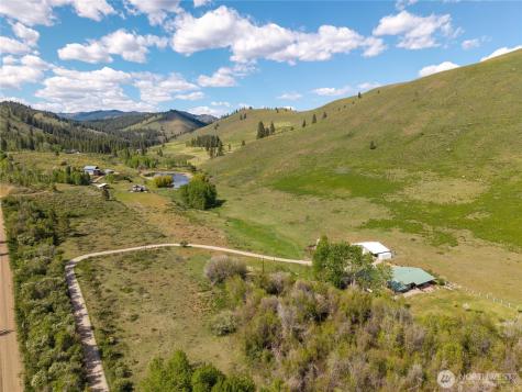 446 Rendezvous Road Winthrop WA 98862