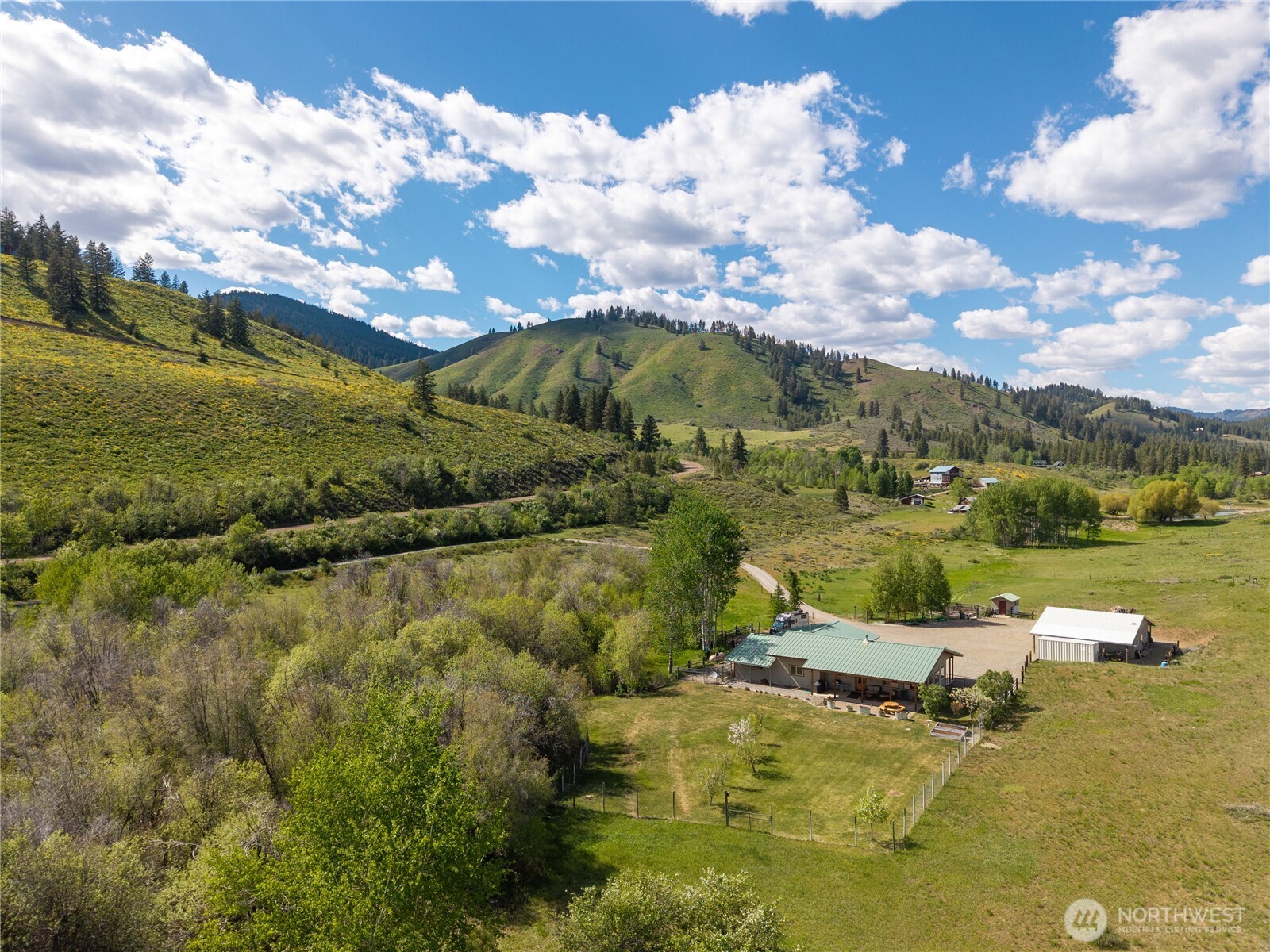 446 Rendezvous Road Winthrop WA 98862