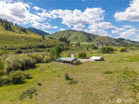 446 Rendezvous Road Winthrop WA 98862