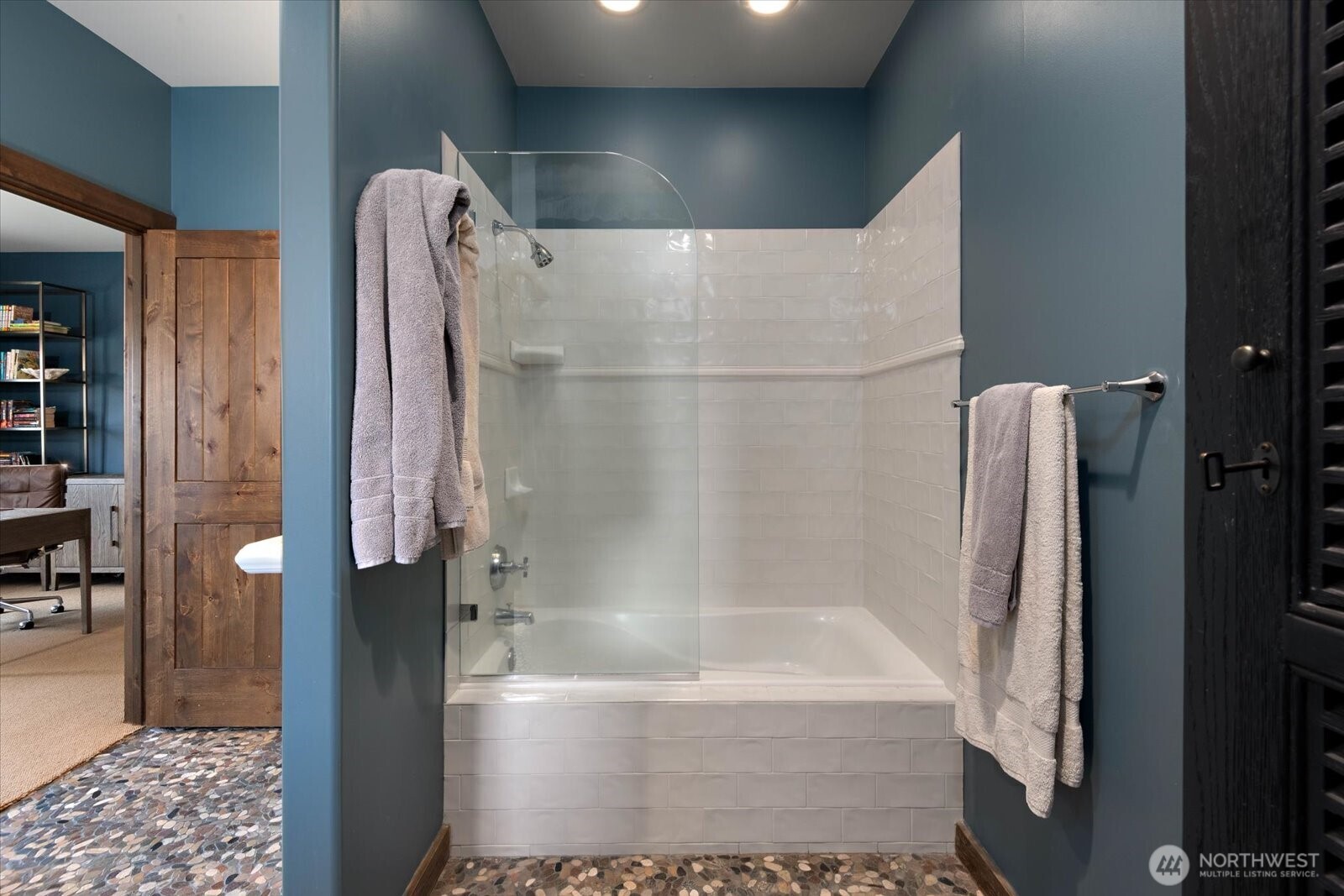 90705 N Yakima River Drive West Richland WA 99353