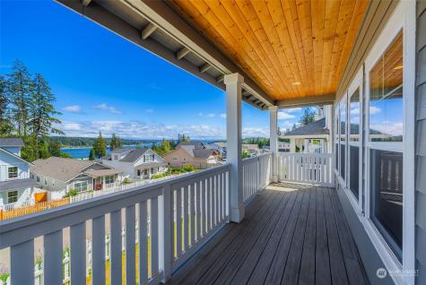 81 E Blackwell Street Allyn WA 98524