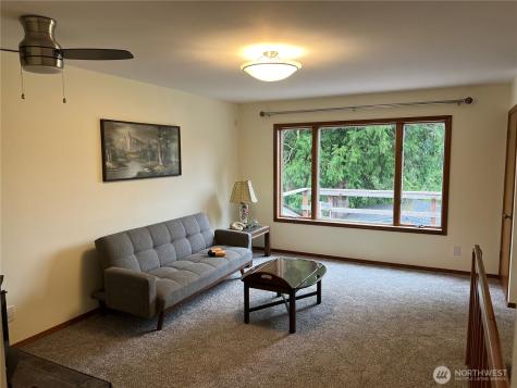13 Raistakka Road Rosburg WA 98643