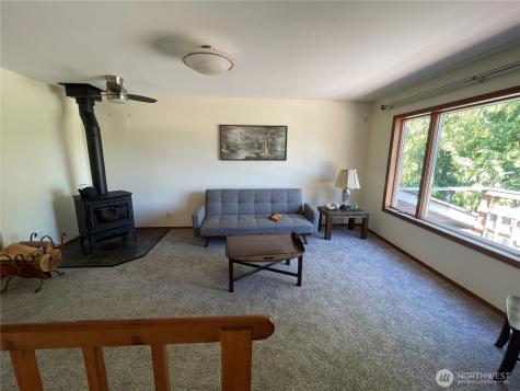 13 Raistakka Road Rosburg WA 98643