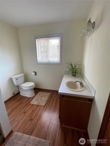 13 Raistakka Road Rosburg WA 98643