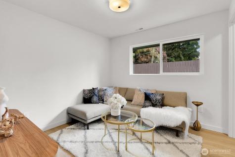 19326 66th Avenue W Lynnwood WA 98036
