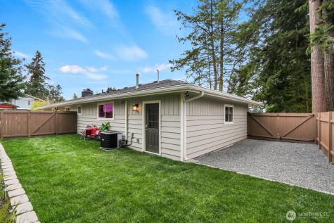 19326 66th Avenue W Lynnwood WA 98036