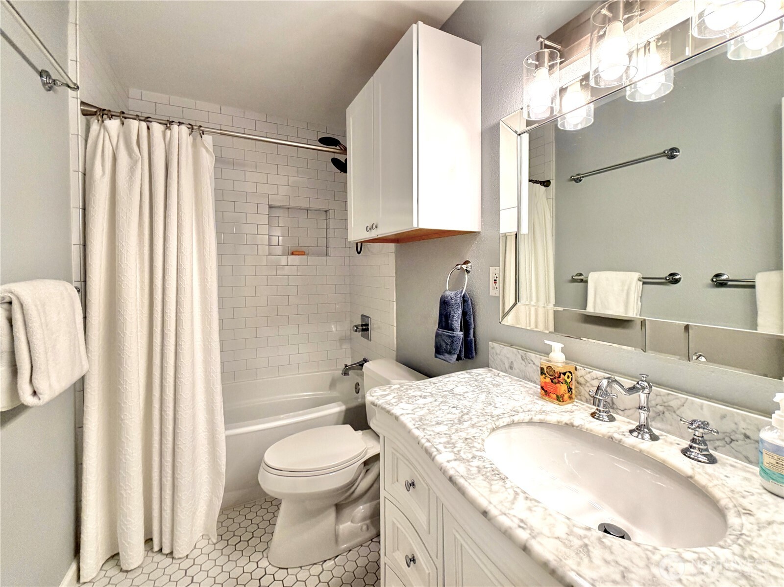 15934 SE 41st Place Bellevue WA 98006