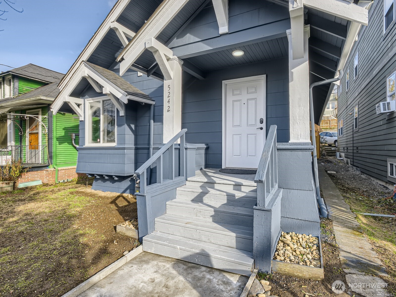 5242 11 Avenue NE Seattle WA 98105